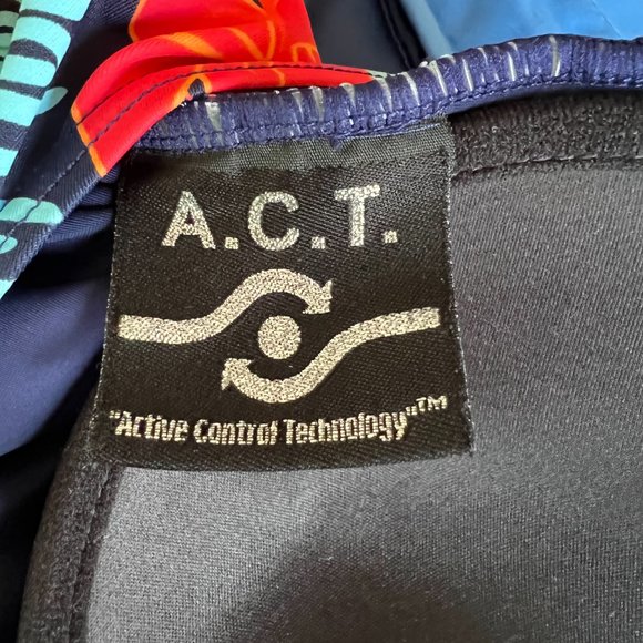 A.C.T Swim Top - Picture 6 of 7